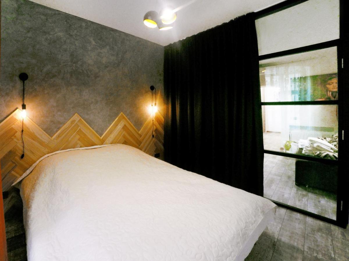Appartement Lion King Lesya Ukrainka à Lviv Extérieur photo